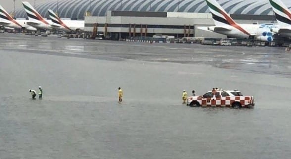 Due To Intense Rain In The Uae Dubai Airport Has Reopened Worldbbc